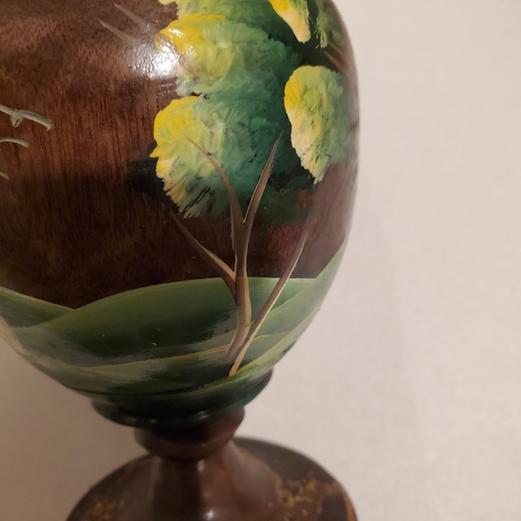 Small Decorative Wooden Urn With Lid - Picture 6 of 7